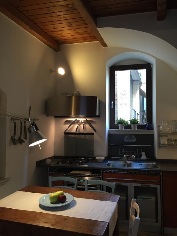 Casa Torre Di Mactheus Petraro Apartment โจวีนัซโซ ภายนอก รูปภาพ